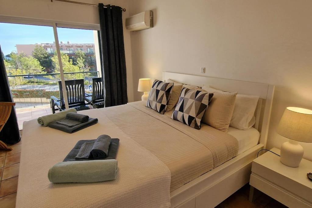 Jasmine Apartment Next To Meia Praia Beach 拉哥斯 外观 照片